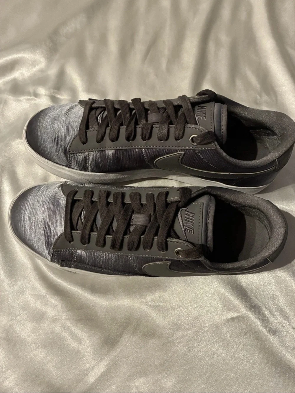 Nike these pairs